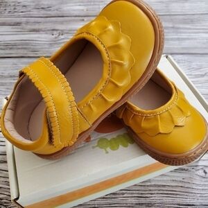 Livie and Luca Ruche Mary Jane Sandals Butterscotch Color New Without Box